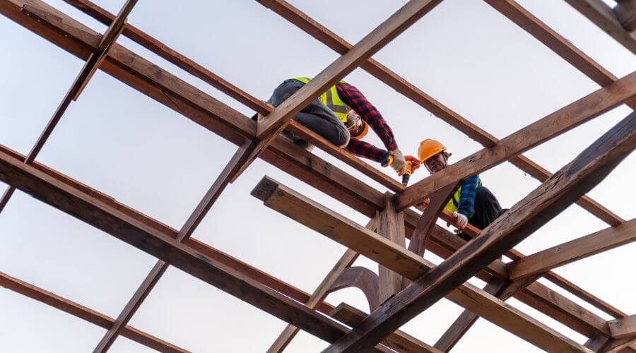 Professional gutter cleaning in Era, TX